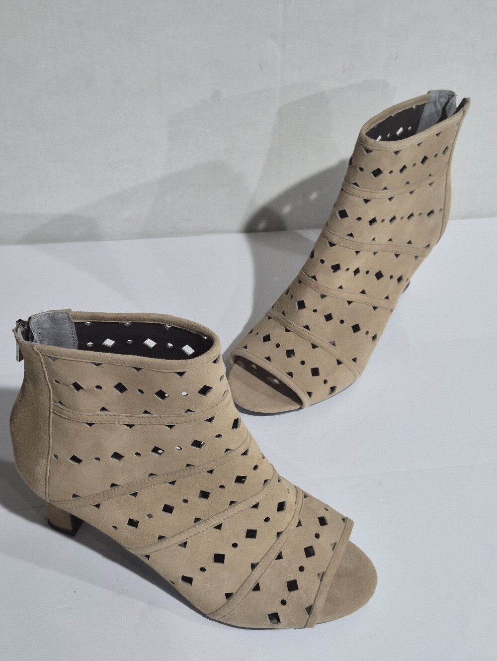 ARRAY Women’s Suede Peep-Toe Cutout Ankle Booties in Taupe Size 11